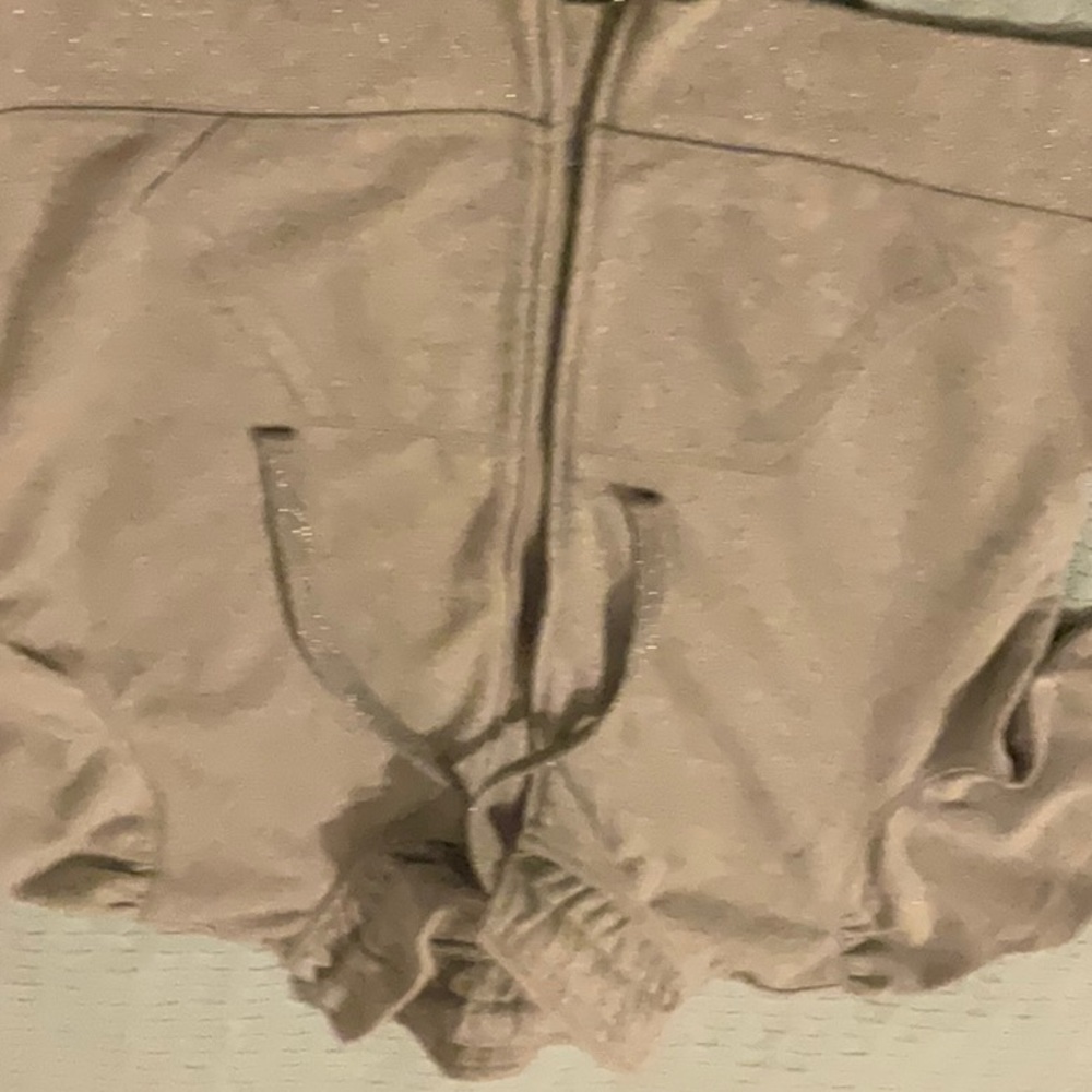 New York comfort zone gray sweatshirt. New without tags. - Picture 3 of 7